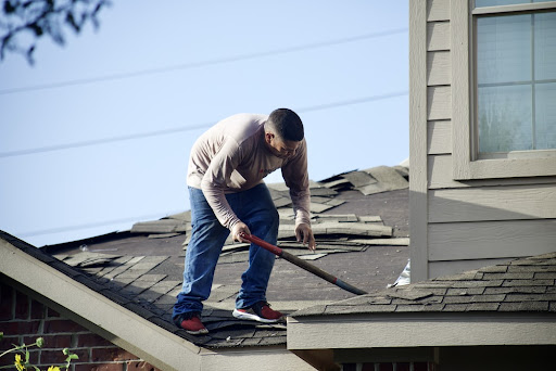 What to Do If Your Roof Damaged in a Storm